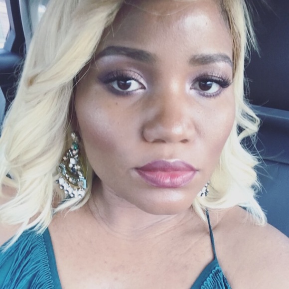 Meet your Posher, Mimi - Picture 1 of 4